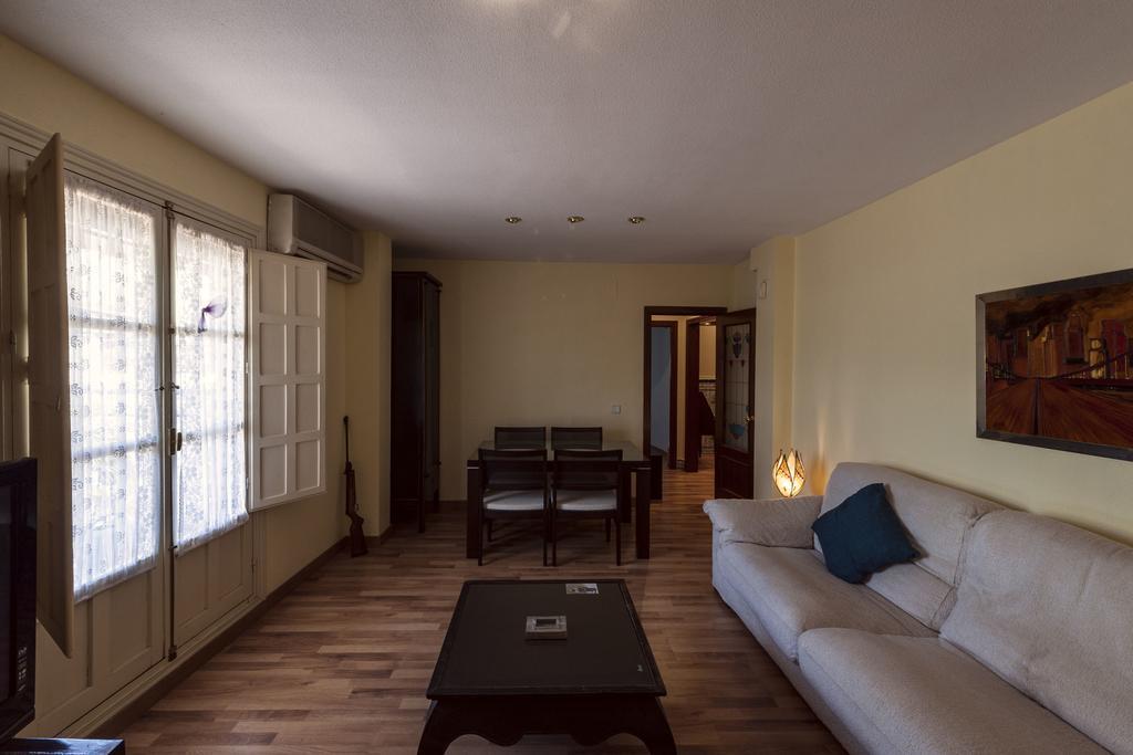 Atico-Terraza Imperial Apartment Toledo Ruang foto