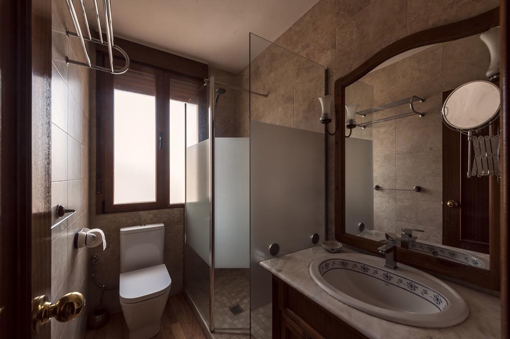Atico-Terraza Imperial Apartment Toledo Ruang foto